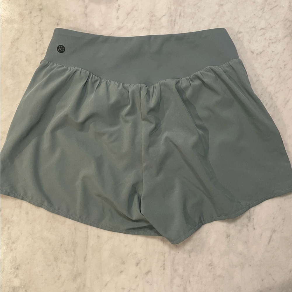 Zella All Sport High Waist Shorts size XS grey thunder - Picture 2 of 3
